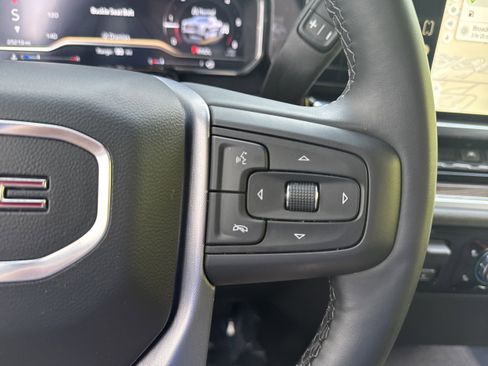 Used 2025 GMC Sierra 1500 Elevation AWD/4WD image 13