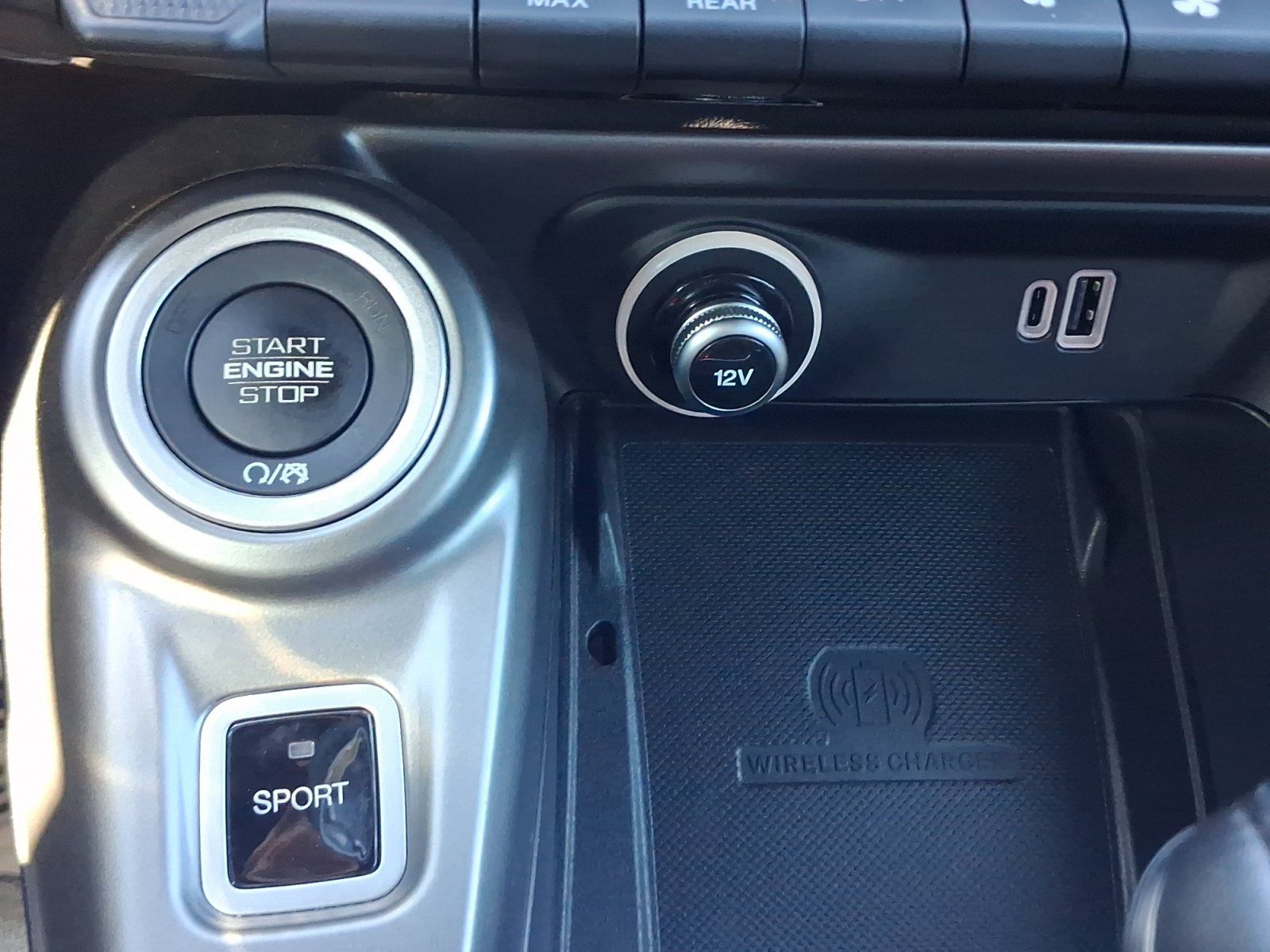 Used 2024 Dodge Hornet R/T Plus w/ R/T Blacktop Package AWD/4WD image 29
