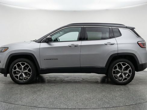 Used 2025 Jeep Compass Limited AWD/4WD image 5