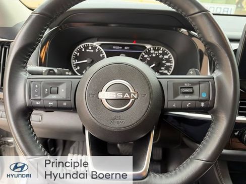 Used 2024 Nissan Pathfinder SV AWD/4WD image 14