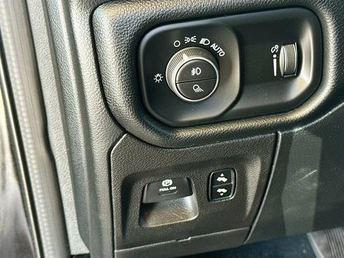 Used 2020 RAM 1500 Lone Star AWD/4WD image 12