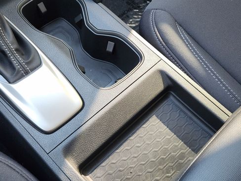 Used 2024 Nissan Frontier SV w/ SV Convenience Package image 24