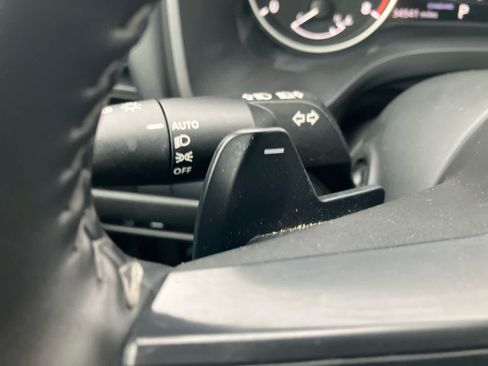 Used 2025 Nissan Rogue SV FWD image 18