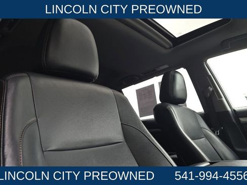 Used 2018 Toyota Highlander XLE image 17