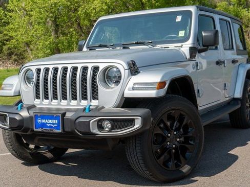 Used 2023 Jeep Wrangler Unlimited Sahara w/ Cold Weather Group AWD/4WD image 1