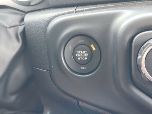 Used 2022 Jeep Gladiator Overland w/ Popular Equipment Package image 21