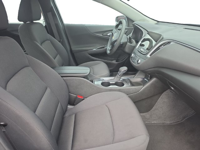 Used 2025 Chevrolet Malibu LT FWD image 17