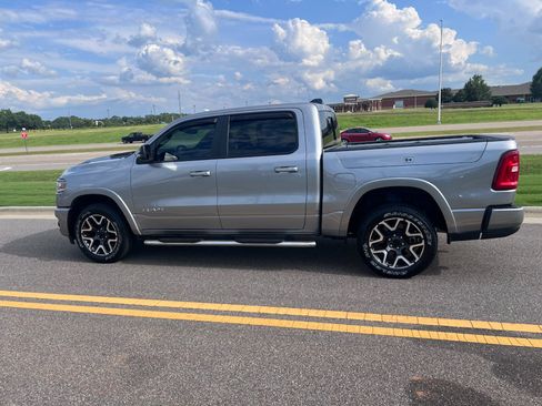 Used 2025 RAM 1500 Laramie w/ Sport Appearance Package AWD/4WD image 8