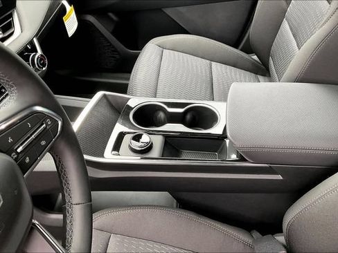 New 2026 Chevrolet Equinox LT FWD image 9