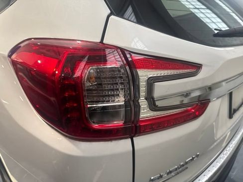 Used 2023 Subaru Ascent 8-Passenger AWD/4WD image 8