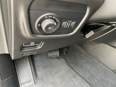 Used 2021 Jeep Grand Cherokee L Limited AWD/4WD image 29