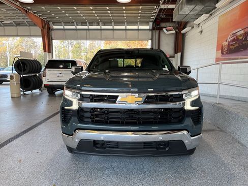 New 2026 Chevrolet Silverado 1500 LT w/ Z71 Off-Road Package image 2