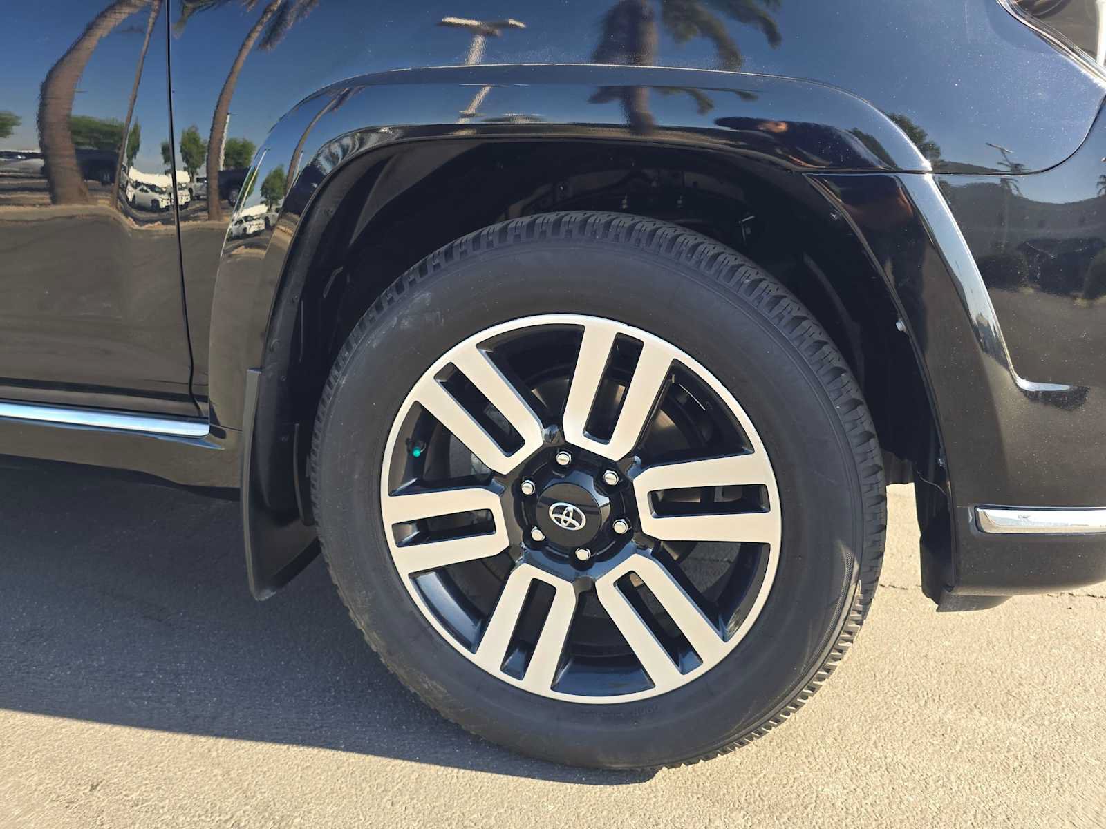 Used 2024 Toyota 4Runner Limited RWD image 9