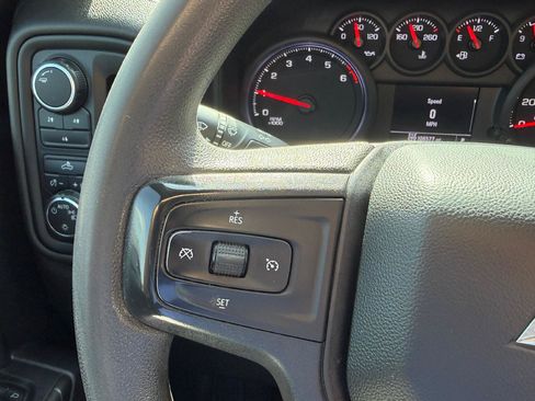 Used 2022 Chevrolet Silverado 2500 Custom w/ Custom Convenience Package AWD/4WD image 12