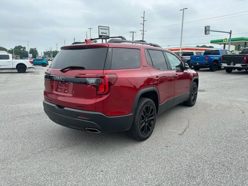 Used 2023 GMC Acadia SLE w/ Driver Convenience Package AWD/4WD image 3