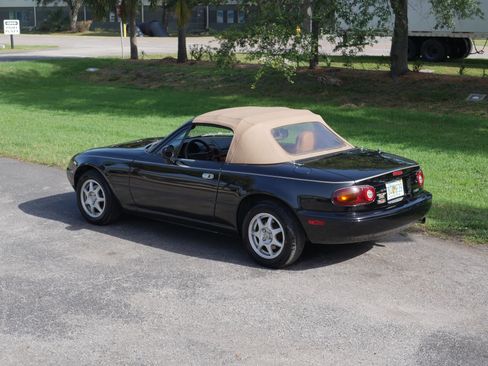 Used 1997 MAZDA MX-5 Miata RWD image 74