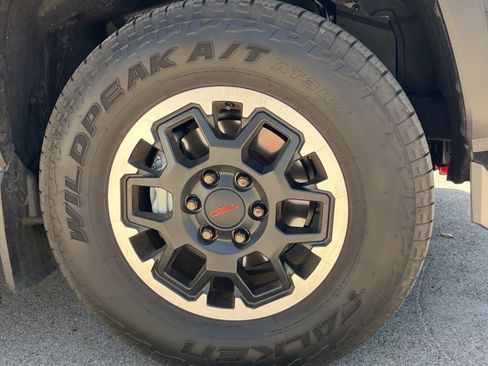 Used 2026 Toyota 4Runner TRD Off-Road Premium AWD/4WD image 4