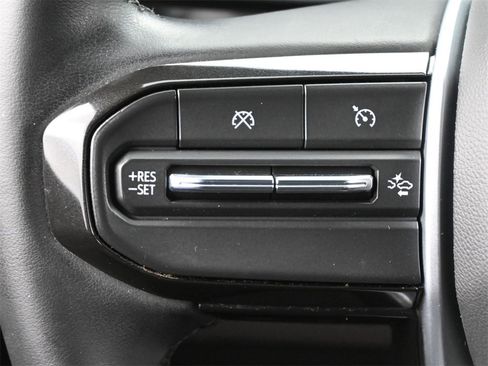 Used 2024 Chevrolet Colorado LT w/ LT Convenience Package image 6