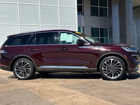 Used 2023 Lincoln Aviator Reserve w/ Equipment Group 201A image 3