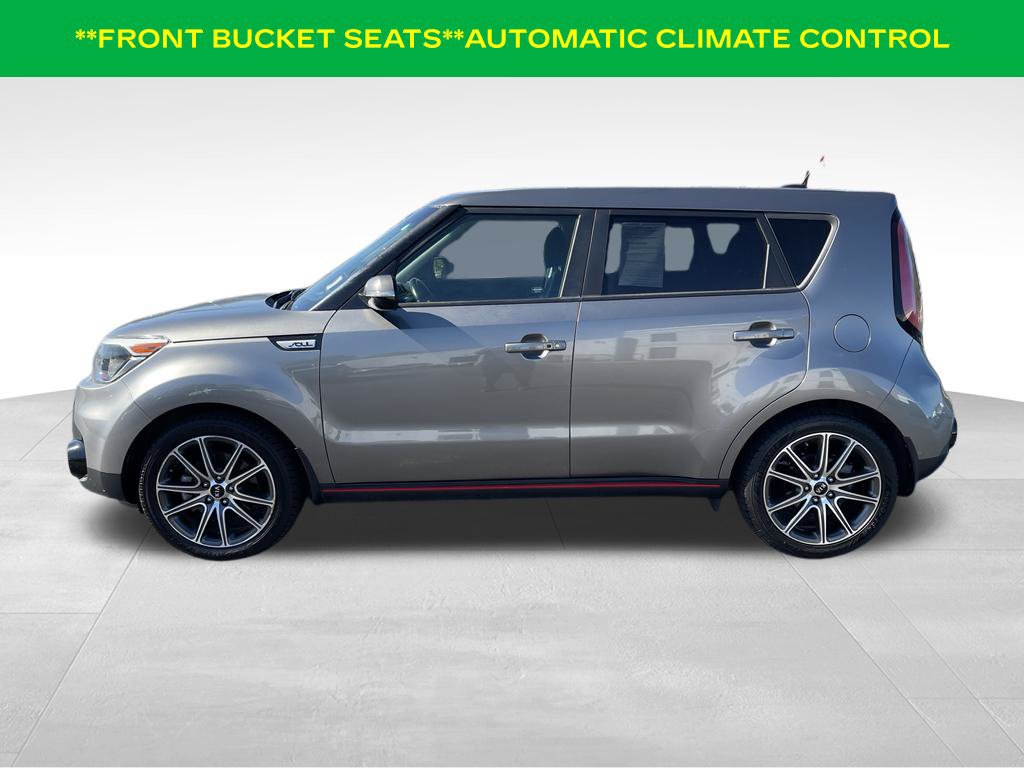 Used 2017 Kia Soul ! FWD image 6