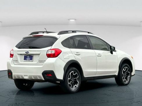 Used 2017 Subaru Crosstrek 2.0i image 6