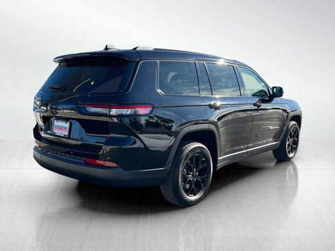 New 2025 Jeep Grand Cherokee L Altitude image 8