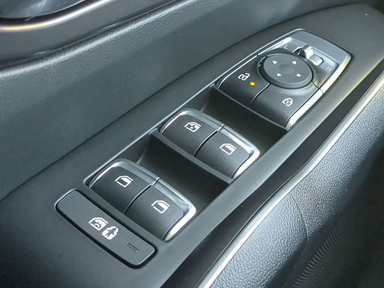 New 2026 Kia Sorento S FWD image 24