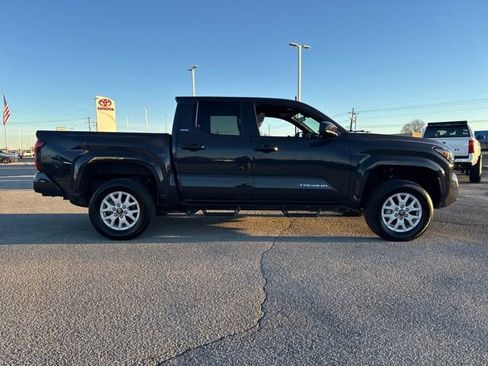 Used 2024 Toyota Tacoma SR5 image 7