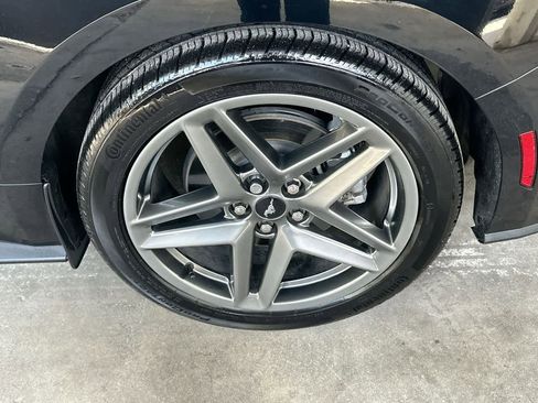Used 2025 Ford Mustang Premium RWD image 11