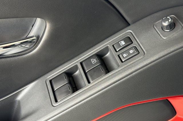 Used 2025 Nissan Frontier Pro-X RWD image 12