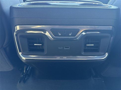 Used 2025 GMC Sierra 2500 Denali Ultimate image 26