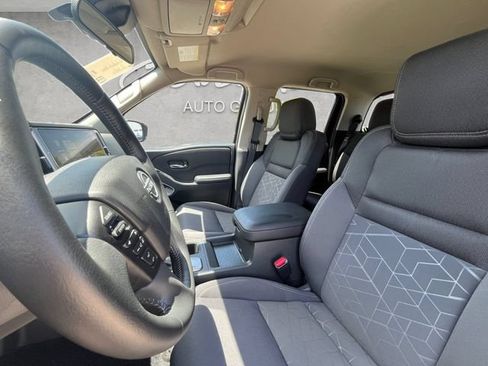 Used 2025 Nissan Frontier SV w/ SV Convenience Package RWD image 19