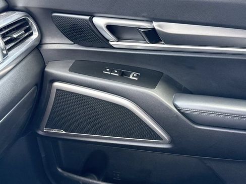 Used 2022 Kia Telluride S FWD image 28