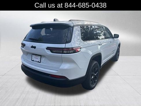 New 2025 Jeep Grand Cherokee L Altitude image 5