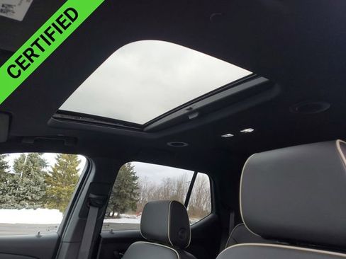 Used 2022 Chevrolet Traverse Premier w/ Redline Edition image 20