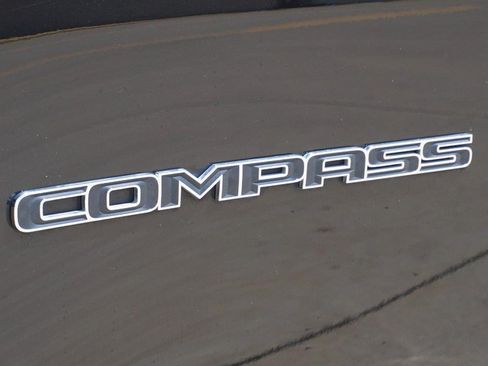 Used 2022 Jeep Compass Limited AWD/4WD image 16