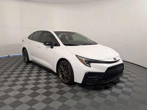 Used 2024 Toyota Corolla Sedan w/ SE Convenience Package FWD image 3