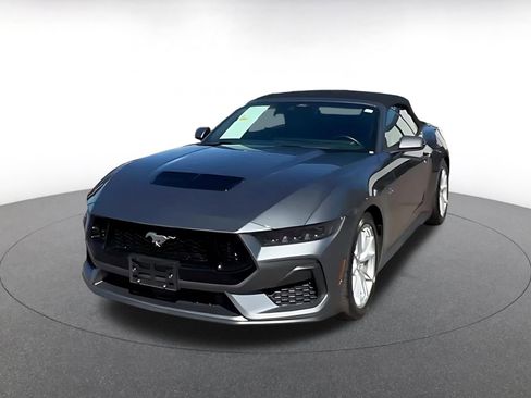 Used 2025 Ford Mustang GT Premium image 7