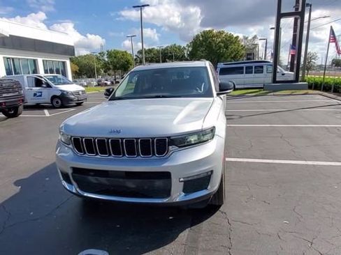 Used 2021 Jeep Grand Cherokee L Limited image 3