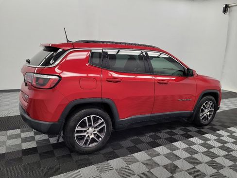 Used 2019 Jeep Compass Latitude FWD image 10