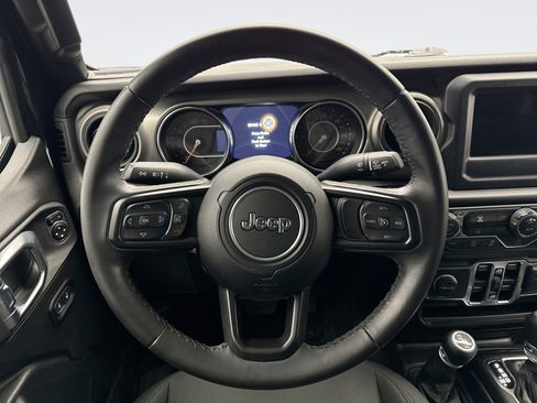 Used 2021 Jeep Wrangler Unlimited Sport image 12