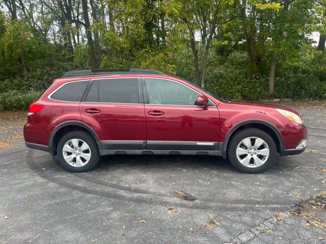 Used 2011 Subaru Outback 2.5i Premium AWD/4WD image 2