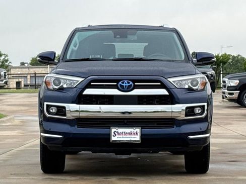 Used 2024 Toyota 4Runner Limited AWD/4WD image 2
