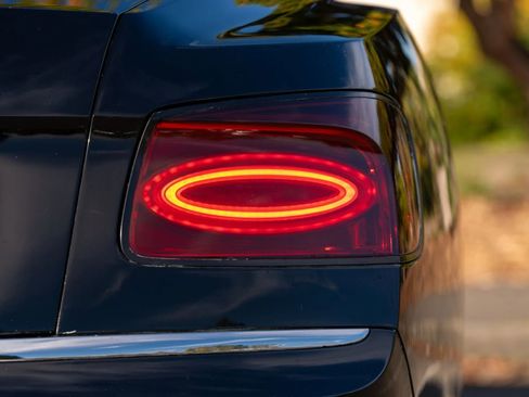 Used 2015 Bentley Flying Spur V8 image 31