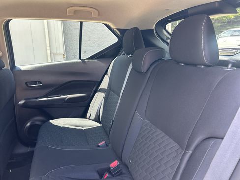 Used 2021 Nissan Kicks SV FWD image 11