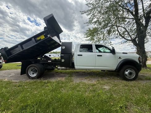 New 2024 RAM 5500 Tradesman AWD/4WD image 2