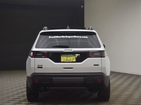 New 2026 Jeep Cherokee Overland w/ Trailer Tow Group AWD/4WD image 13