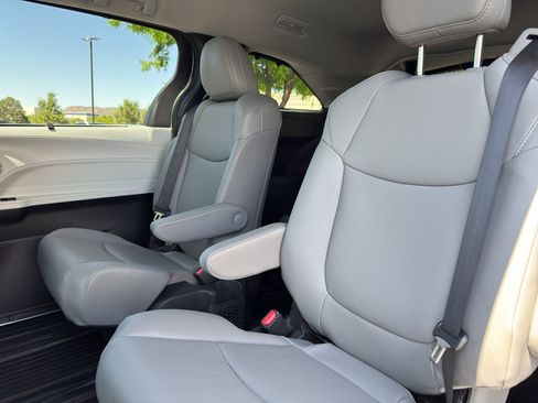 Certified 2026 Toyota Sienna XLE AWD/4WD image 12