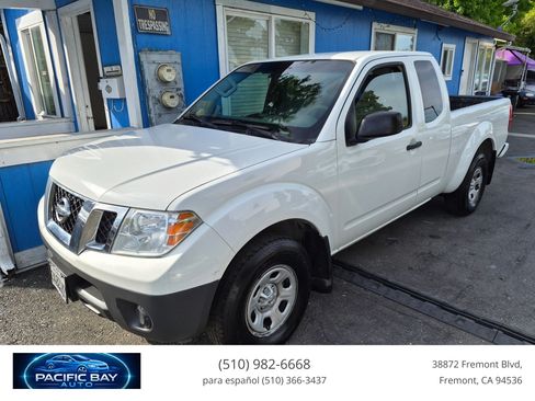 Used 2018 Nissan Frontier S RWD image 1