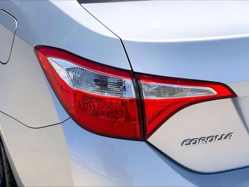 Used 2016 Toyota Corolla LE FWD image 26